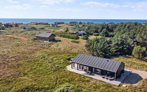 Ascan - 600M from the Sea: Möbel, Interior Design, Flooring, Holz, Fussboden, Decke, Holzboden, Stuhl, Tabelle, Beleuchtung