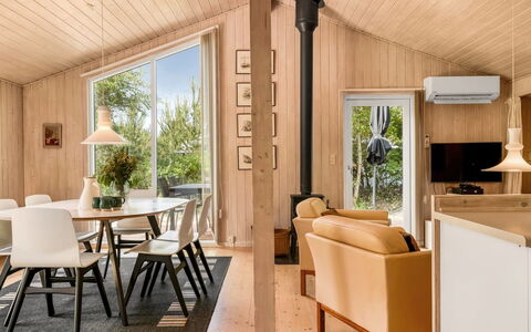 Anelisa - 1.2Km from the Sea: Interior Design, Flooring, Holz, Fussboden, Decke, Möbel, Holzboden, Wohnzimmer, Zimmer, Light Fixture
