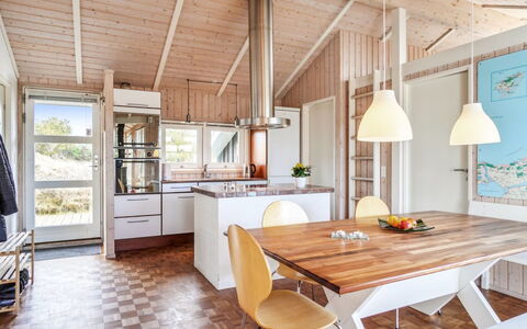 Franzisca - 700M from the Sea: Möbel, Interior Design, Flooring, Fussboden, Holz, Decke, Küche, Holzboden, Light Fixture, Stuhl