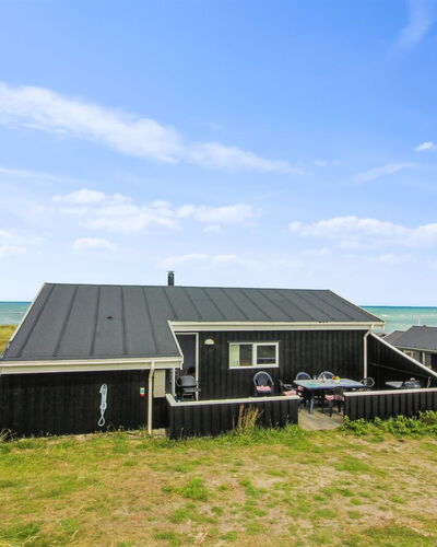 Joske - 50M from the Sea