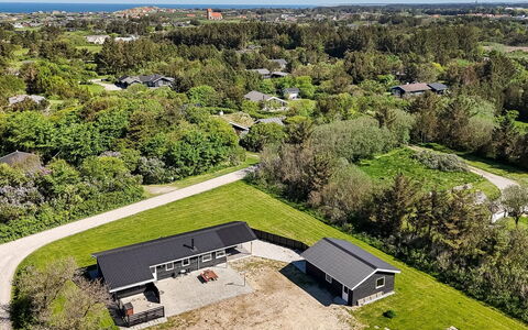 Thorsten - 500M from the Sea: Wohngebiet, Landschaft, Zuhause, Dach, Einfach, Vogelperspektive, Vorort, Estate, Luftaufnahmen, Landscaping