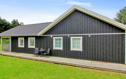 Hela - 1.4Km from the Sea: Schwimmbad, Ferienort