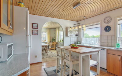 Ellanor - 1.4Km from the Sea