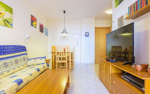 Mar de Oropesa i: Möbel, Holz, Interior Design, Die Architektur, Regale, Stuhl, Fussboden, Grundeigentum, Strahl, Hartholz