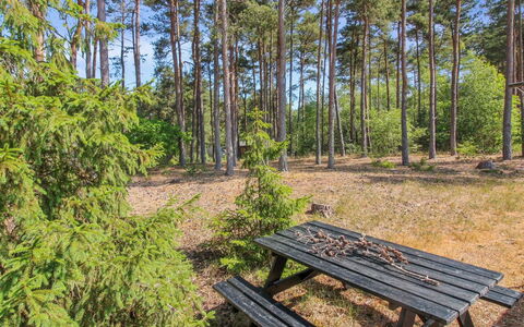 Gudmand - 600M from the Sea: Möbel, Interior Design, Flooring, Holz, Fussboden, Decke, Holzboden, Stuhl, Tabelle, Beleuchtung