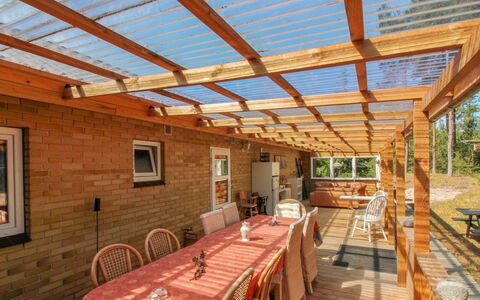 Gudmand - 600M from the Sea: Möbel, Interior Design, Flooring, Holz, Fussboden, Decke, Holzboden, Stuhl, Tabelle, Beleuchtung