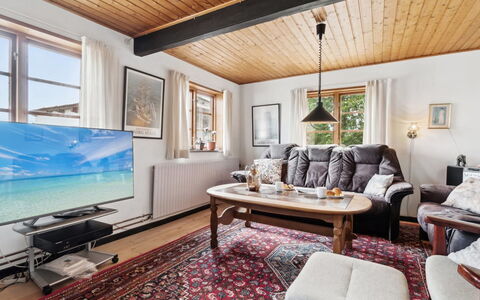 Helmer - 3Km from the Sea: Holz, Dach, Die Architektur, Zuhause, Haus, Hütte, Abstellgleis, Hartholz, Steigung, Estate