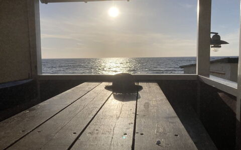 Scarlet - 5M from the Sea: Die Architektur, Dach, Zuhause, Verbundwerkstoff, Daylighting, Abstellgleis, Auffahrt