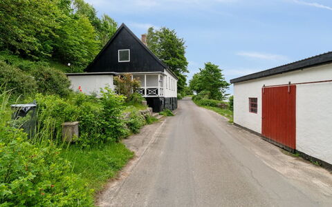 Scarlet - 5M from the Sea: Die Architektur, Dach, Zuhause, Verbundwerkstoff, Daylighting, Abstellgleis, Auffahrt