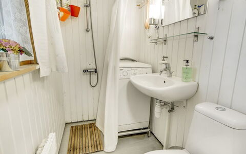 Naili - 750M from the Sea: Armatur, Badezimmer, Flooring, Bad Sink, Fussboden, Interior Design, Toilette, Sinken, Installation, Toilleten Sitz