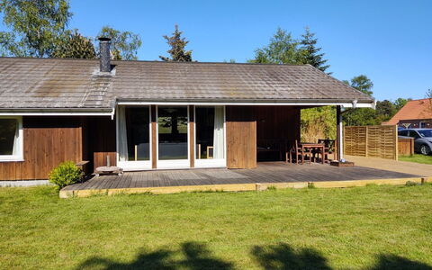 Aase - 950M from the Sea: Möbel, Interior Design, Flooring, Holz, Fussboden, Decke, Holzboden, Stuhl, Tabelle, Beleuchtung