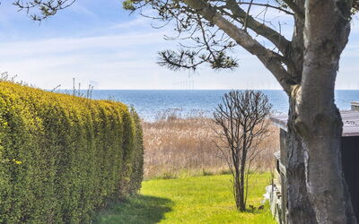 Gisella - 200M from the Sea