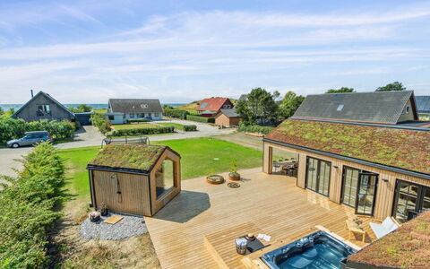Ottmar - 150M from the Sea: Dach, Haus, Zuhause, Hütte, Abstellgleis, Estate, Auffahrt, Gartenbauten, Garten, Schuppen