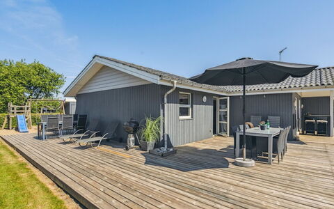 Anella - 200M from the Sea: Möbel, Interior Design, Flooring, Holz, Fussboden, Decke, Holzboden, Stuhl, Tabelle, Beleuchtung