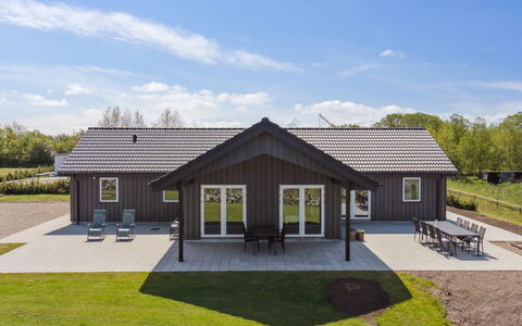 Ika - 450M from the Sea: Möbel, Interior Design, Flooring, Holz, Fussboden, Decke, Holzboden, Stuhl, Tabelle, Beleuchtung