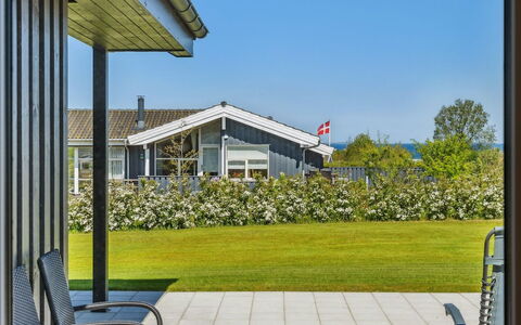 Ika - 450M from the Sea: Möbel, Interior Design, Flooring, Holz, Fussboden, Decke, Holzboden, Stuhl, Tabelle, Beleuchtung