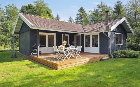 Annamaria - 30Km from the Sea: Dach, Haus, Zuhause, Hütte, Tür, Abstellgleis, Deck, Veranda, Planke, Hartholz