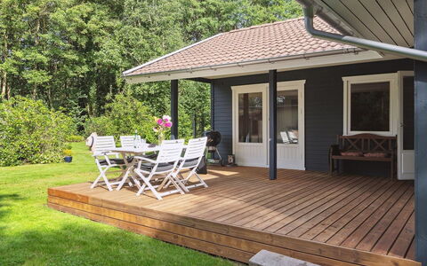 Annamaria - 30Km from the Sea: Dach, Haus, Zuhause, Hütte, Tür, Abstellgleis, Deck, Veranda, Planke, Hartholz