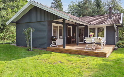 Annamaria - 30Km from the Sea: Dach, Haus, Zuhause, Hütte, Tür, Abstellgleis, Deck, Veranda, Planke, Hartholz