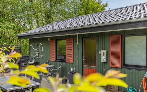 Nyalle - 30Km from the Sea: Wohngebiet, Dach, Vorort, Auffahrt, Estate, Kamin
