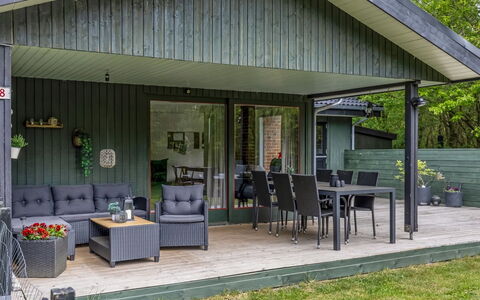 Nyalle - 30Km from the Sea: Wohngebiet, Dach, Vorort, Auffahrt, Estate, Kamin