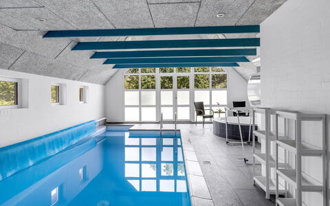 Sondra - from the Sea: Möbel, Interior Design, Flooring, Holz, Fussboden, Decke, Holzboden, Stuhl, Tabelle, Beleuchtung