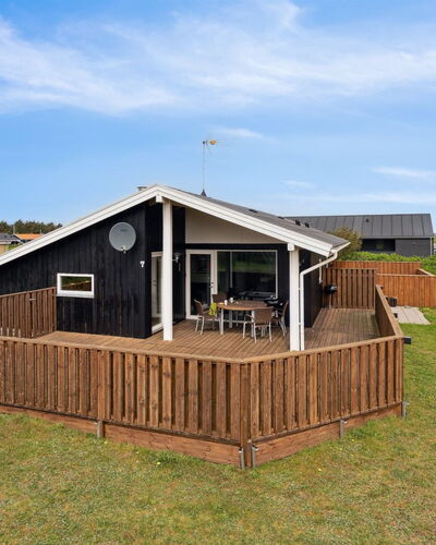 Wolter - 700M from the Sea