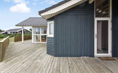 Ilkka - 400M from the Sea