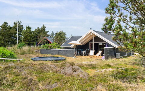 Myrte - 900M from the Sea: Möbel, Interior Design, Flooring, Holz, Fussboden, Decke, Holzboden, Stuhl, Tabelle, Beleuchtung