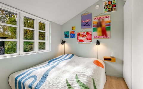 Teijo - 2.5Km from the Sea: Interior Design, Bett, Schlafzimmer, Wand, Möbel, Bettdecke, Decke, Bedding, Linens, Flooring
