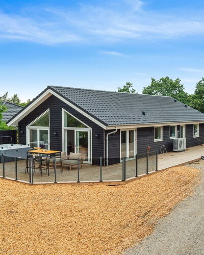 Nona - 150M from the Sea