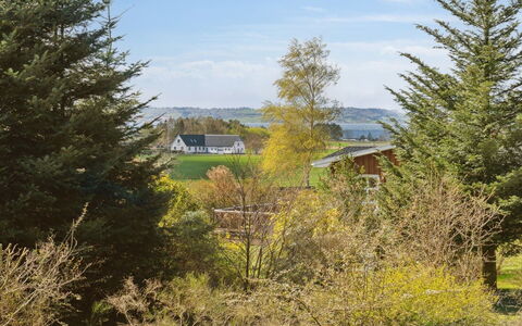 Enita - 350M from the Sea: Holz, Zuhause, Veranda, Deck, Hartholz, Dach, Holzbeize, Holzboden, Eco Hotel
