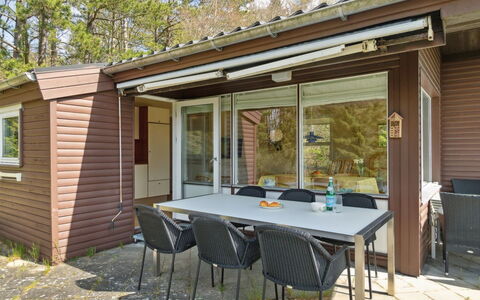 Enita - 350M from the Sea: Holz, Zuhause, Veranda, Deck, Hartholz, Dach, Holzbeize, Holzboden, Eco Hotel