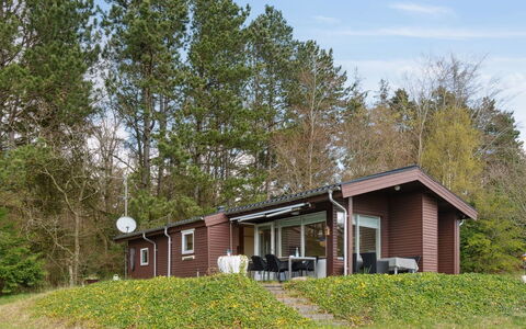 Enita - 350M from the Sea: Holz, Zuhause, Veranda, Deck, Hartholz, Dach, Holzbeize, Holzboden, Eco Hotel