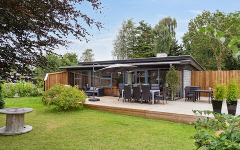 Joseline - 150M from the Sea: Die Architektur, Dach, Zuhause, Verbundwerkstoff, Daylighting, Abstellgleis, Auffahrt