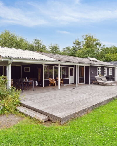 Gunlög - 1.3Km from the Sea