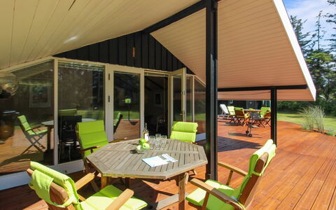 Alban - 700M from the Sea: Möbel, Interior Design, Stuhl, Flooring, Tabelle, Resort, Fussboden, Decke, Zimmer, Eco Hotel