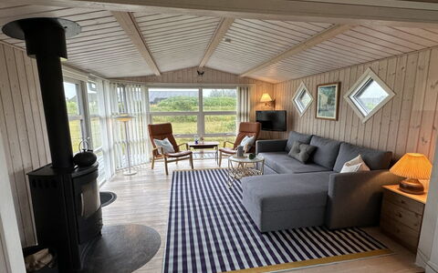 Freding - 450M from the Sea: Möbel, Interior Design, Holz, Flooring, Fussboden, Decke, Wohnzimmer, Stuhl, Couch, Tabelle