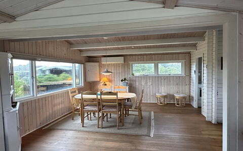 Freding - 450M from the Sea: Flooring, Holz, Fussboden, Decke, Interior Design, Holzboden, Möbel, Hartholz, Planke, Zimmer