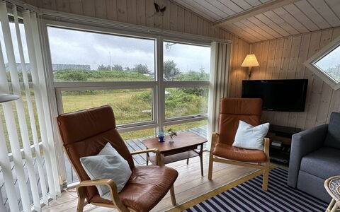 Freding - 450M from the Sea: Möbel, Interior Design, Holz, Flooring, Fussboden, Decke, Zimmer, Stuhl, Holzbeize, Zuhause