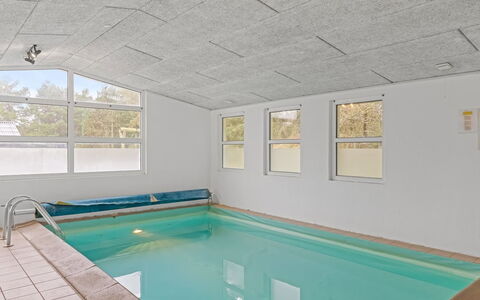 Ingebore - 700M from the Sea: Flooring, Fussboden, Decke, Verbundwerkstoff, Schwimmbad, Daylighting, Design, Holzbeize, Fliese, Hotel