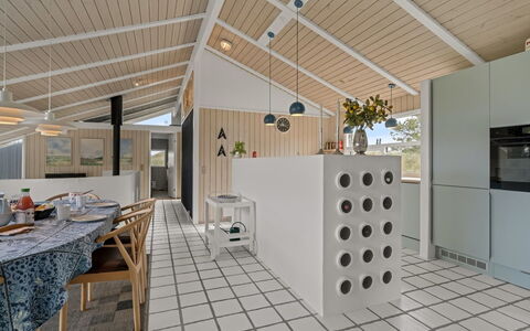 Hrefna - 500M from the Sea: Flooring, Interior Design, Fussboden, Küche, Decke, Light Fixture, Countertop, Natürliches Material, Schatten, Stuhl