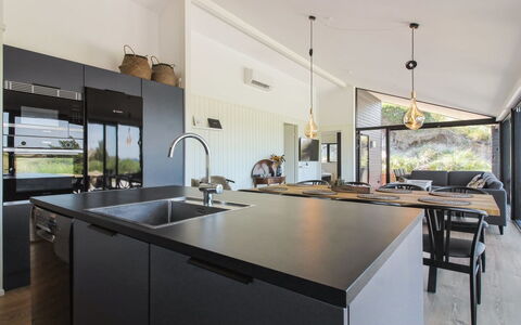 Kristiina - 500M from the Sea: Küche, Countertop, Interior Design, Decke, Möbel, Küchengerät, Light Fixture, Küche & Esszimmer Tisch, Beleuchtung, Flooring