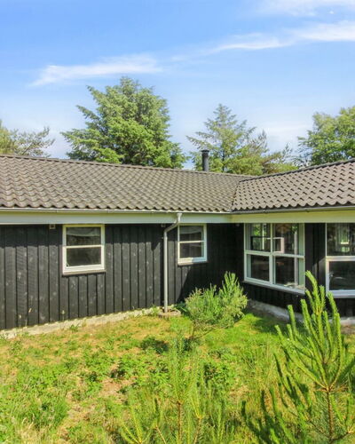 Arlett - 950M from the Sea