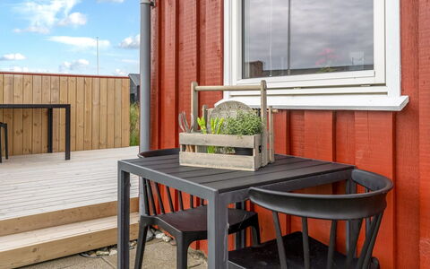Nikoletta - 50M from the Sea: Möbel, Holz, Tabelle, Tisch Im Freien, Stuhl, Gartenmöbel, Fussboden, Holzbeize, Blumentopf, Hartholz