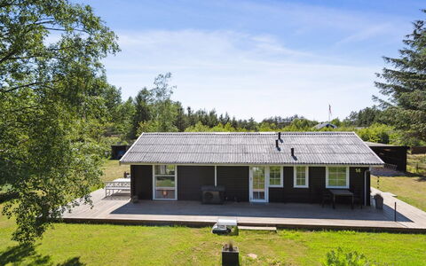 Adser - 600M from the Sea: Wohngebiet, Dach, Vorort, Auffahrt, Estate, Kamin