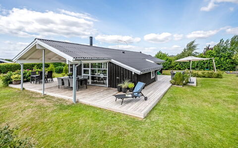 Asko - 350M from the Sea: Möbel, Interior Design, Flooring, Holz, Fussboden, Decke, Holzboden, Stuhl, Tabelle, Beleuchtung