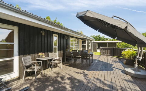 Felippa - from the Sea: Dachdecken, Hütte, Haus, Dach, Zuhause, Bauernhaus, Hütte, Estate, Dorf