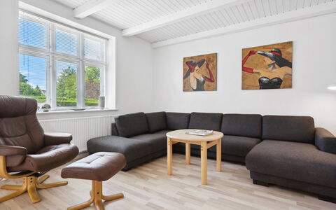 Essie - 20Km from the Sea: Holz, Dach, Die Architektur, Zuhause, Haus, Hütte, Abstellgleis, Hartholz, Steigung, Estate