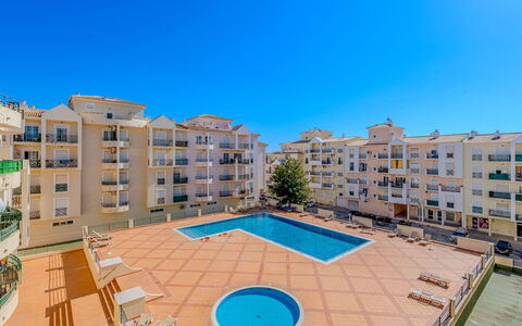 Sunny Beach Casa-M: Wohngebiet, Wohnung, Eigentumswohnung, Balkon, Hotel, Schwimmbad, Ferienort